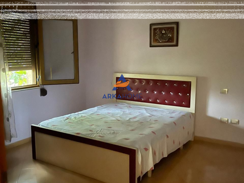 VILLA IN VENDITA 300M2 "VICINO ALLA MOSCHEA, KOMBINAT" 237.000 EURO