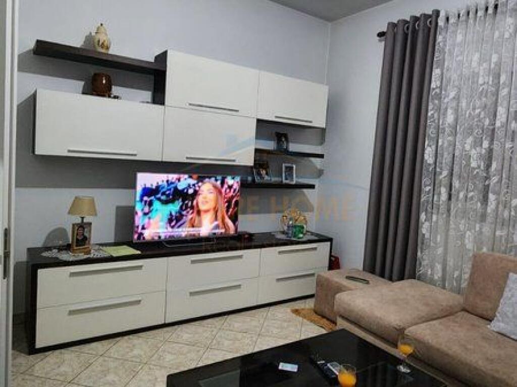 For sale, 3-story villa, Sauk, Tirana