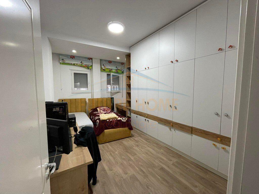 Shitet Apartament 2+1, Liqeni Artificial