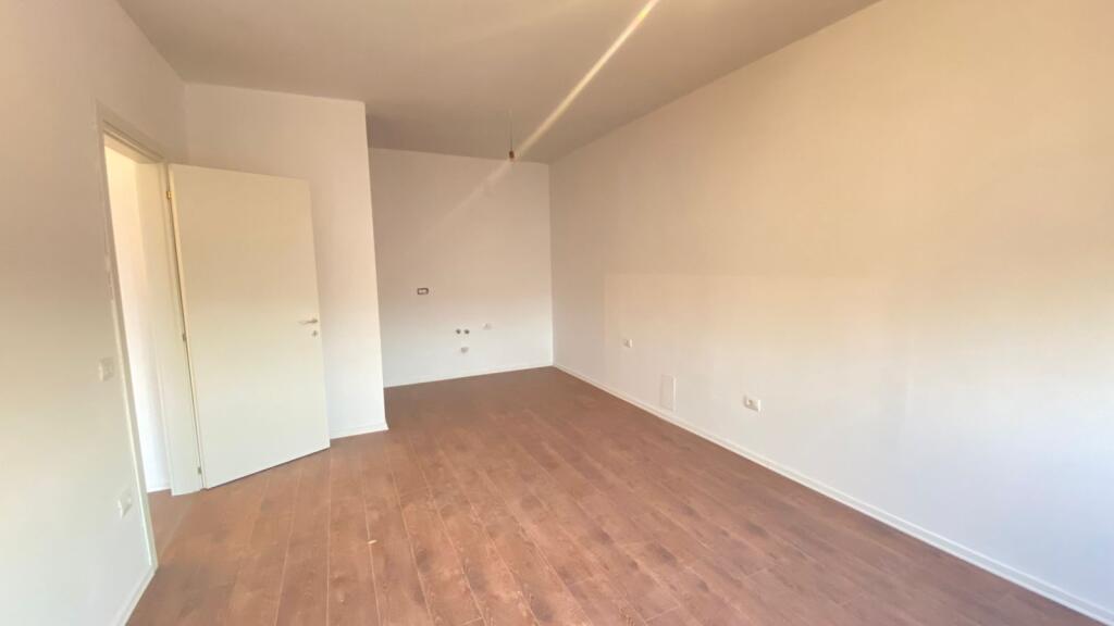 Office for rent at Pazari i Ri!