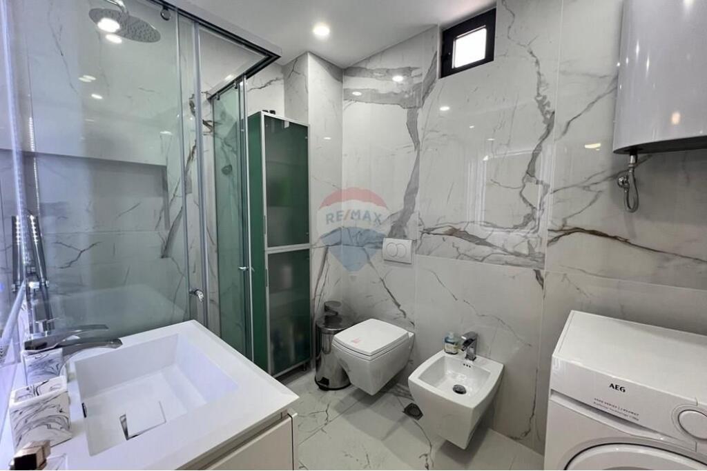 2+1 apartment for rent near the Paris Municipality!