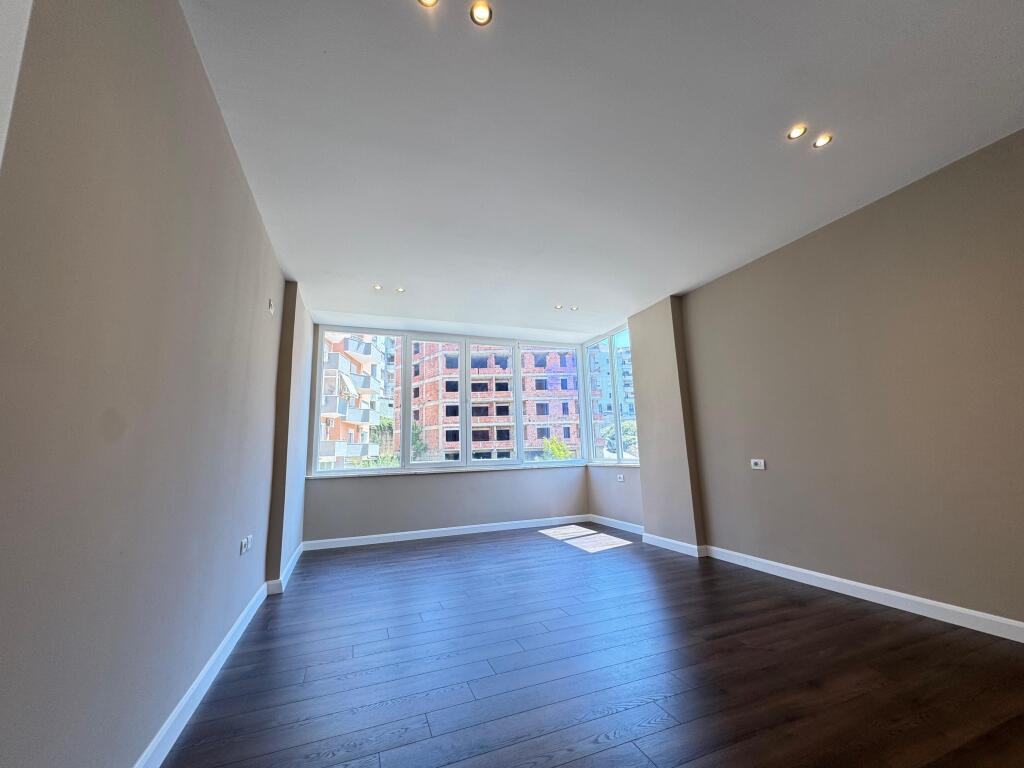 🏡Qera Apartamet 2+1+2 📍Kopshti Botanik, Rruga Selita Vjeter