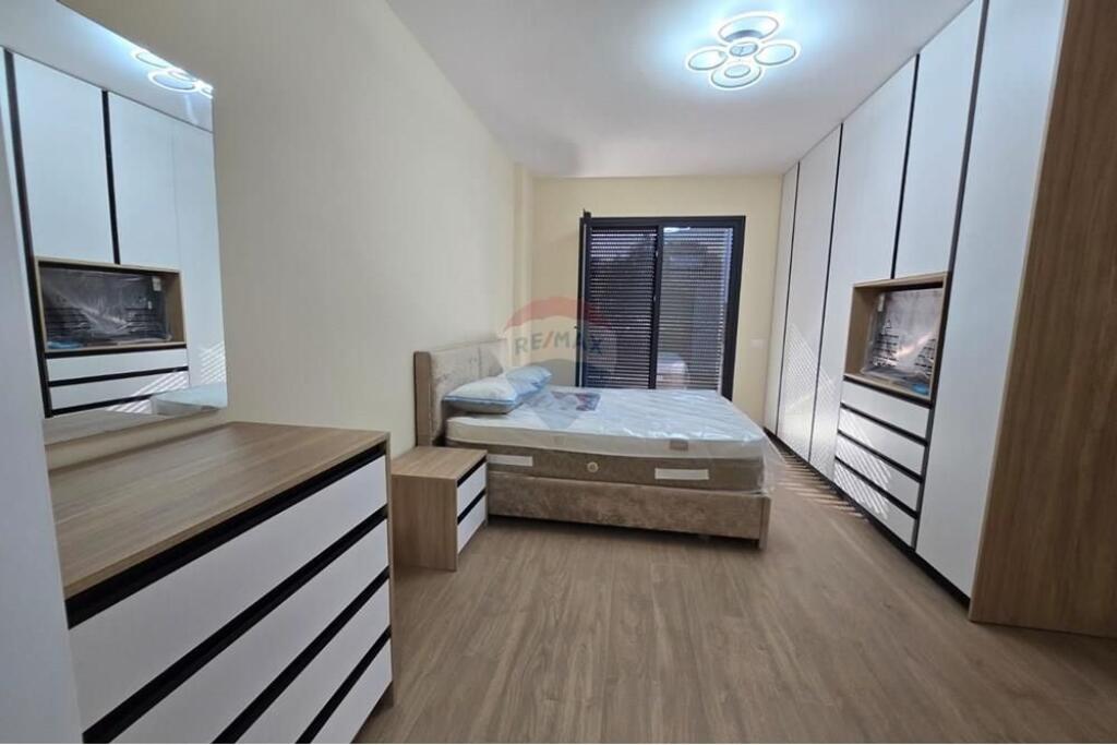 Apartament - Për Qira - Liqeni I Thatë, Tiranë