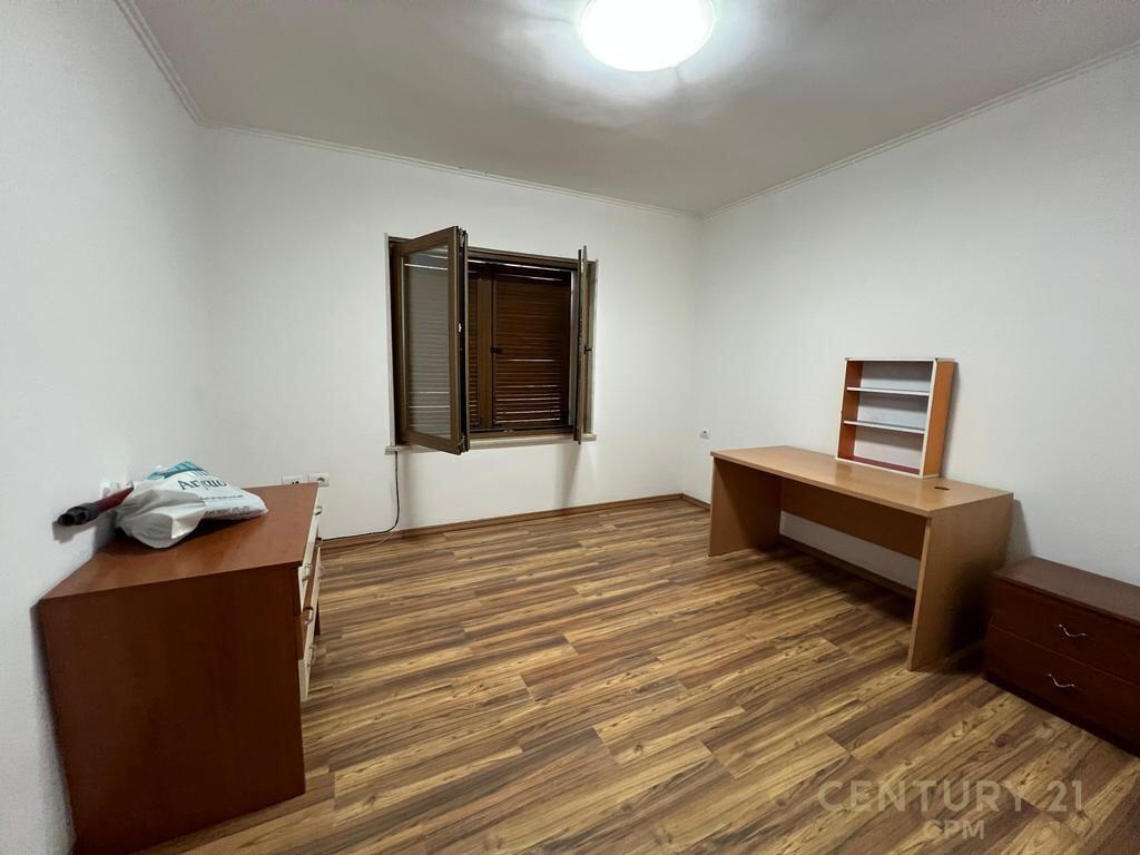 AFFITTIAMO UFFICIO IN AFFITTO IN PIAZZA WILSON! 800 € /Mese
