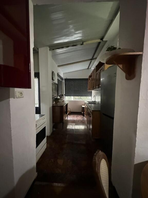 Jepet me qera apartament 2+1 tek Shushica