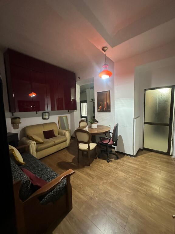 Jepet me qera apartament 2+1 tek Shushica