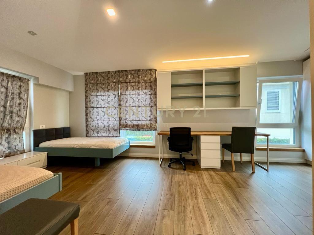 VENDIAMO, VILLA PREMIUM con CORTILE, LAGO SECCO‼️ 1.150.000 €