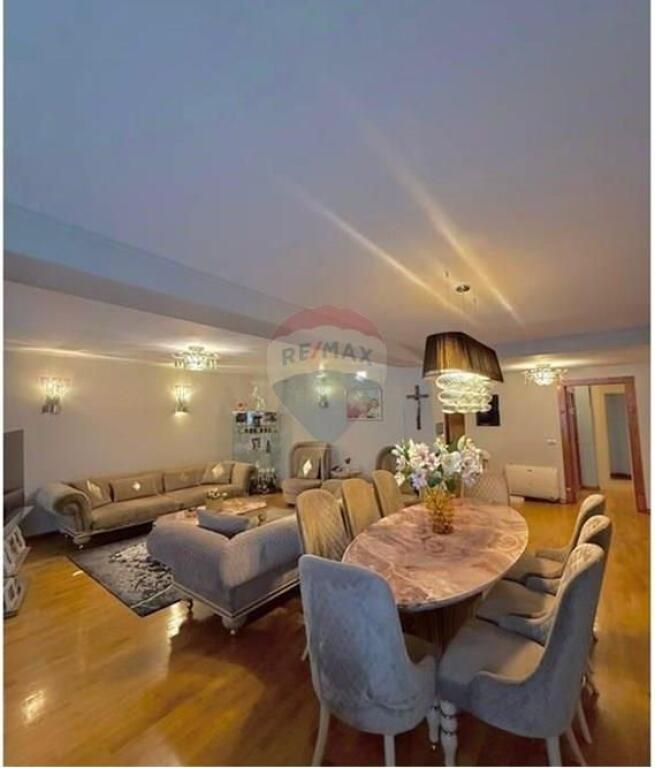 🏡Appartamento 3+1+2 in vendita | 📍Viale Zogu I