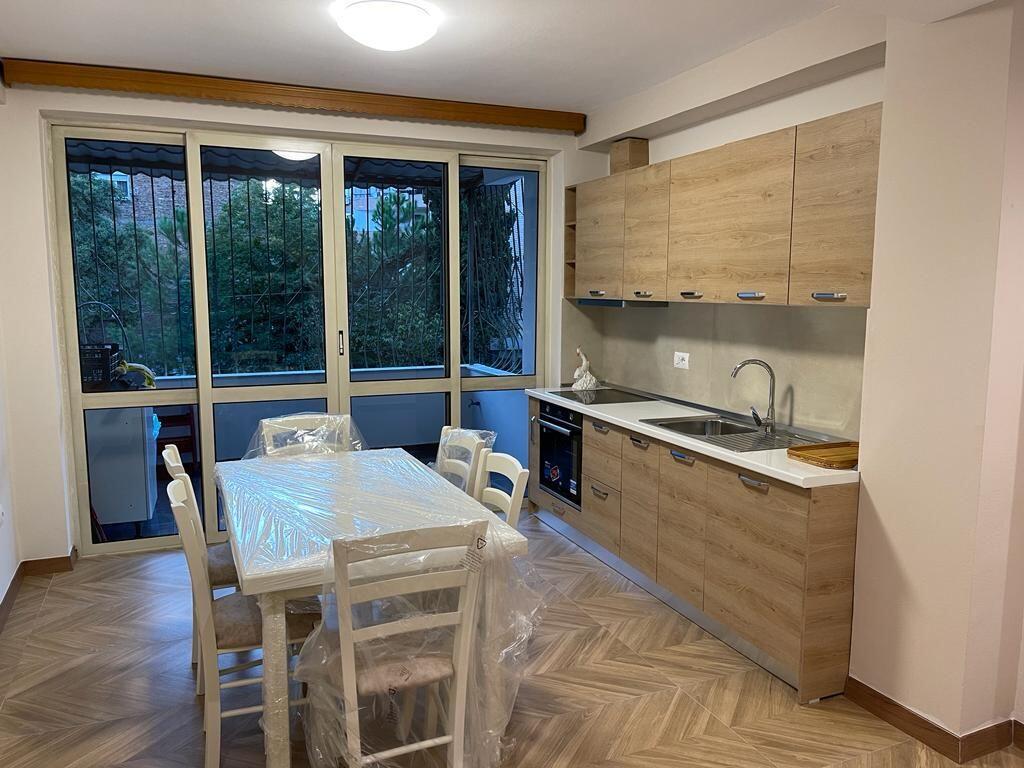 Casa in affitto, per abitare in un edificio esistente 3+1, ID Elar2 13870 - € 750  