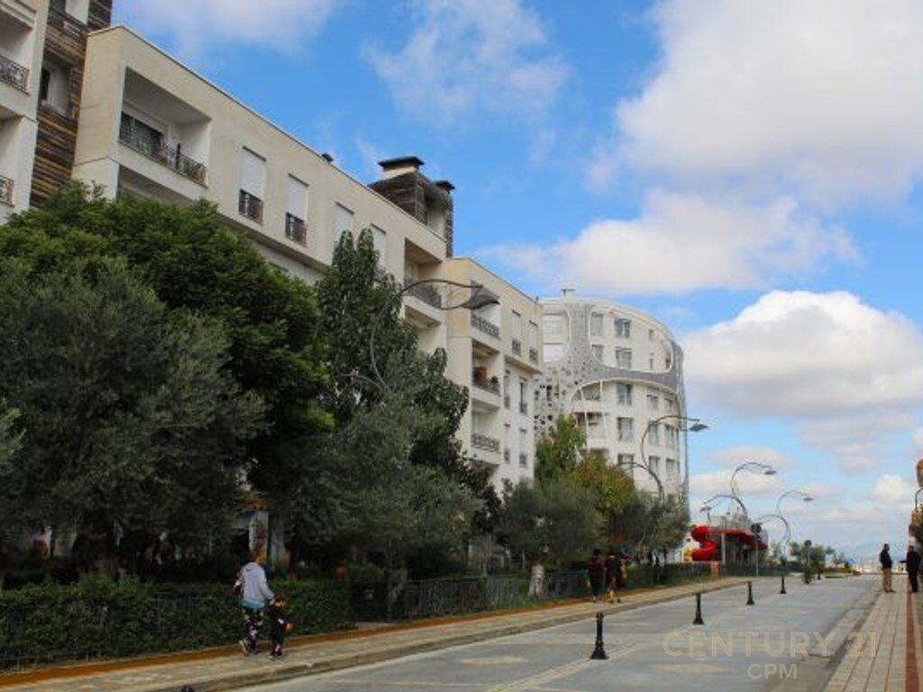 Apartment 3+1 for Sale in Residence Kodra e Diellit 2 380,246 €