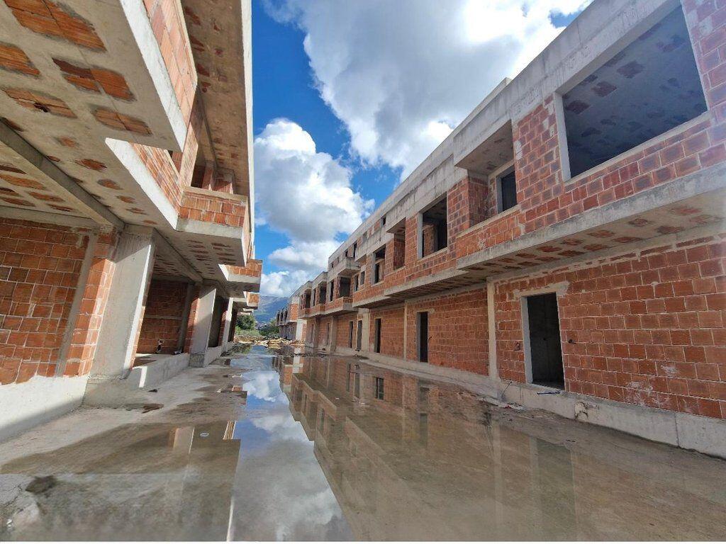 VENDIAMO PENTHOUSE 3+1+2 + VERANDA A MJULL BATHORE! 355,500 €