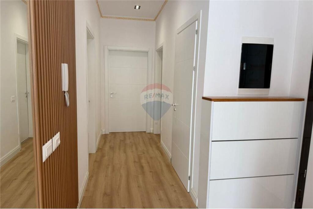 Apartament - Për Qira - Grand Park Rezidencë, Tiranë