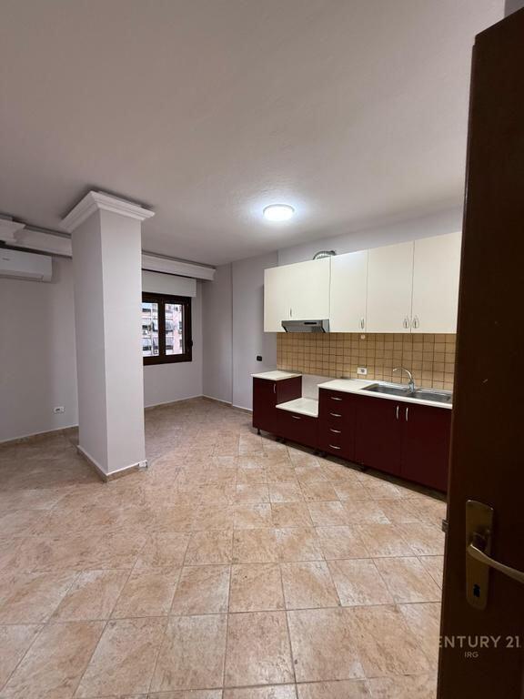 Ufficio in affitto nella zona della Comune di Parigi