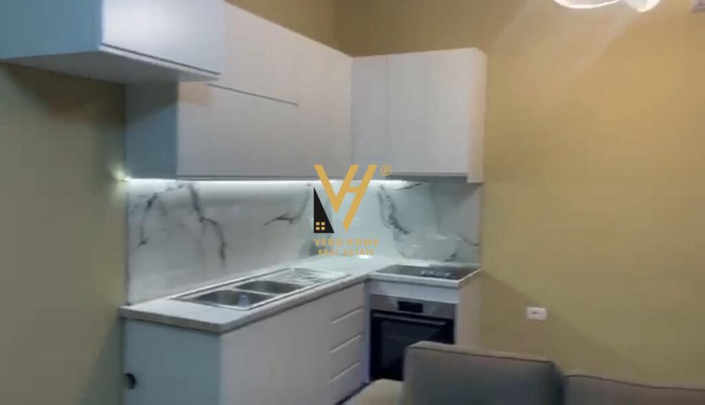 JEPET APARTAMENT 1+1+BLK ME QERA TE KOM.FRATARI, ASTIR 50.000 LEKE