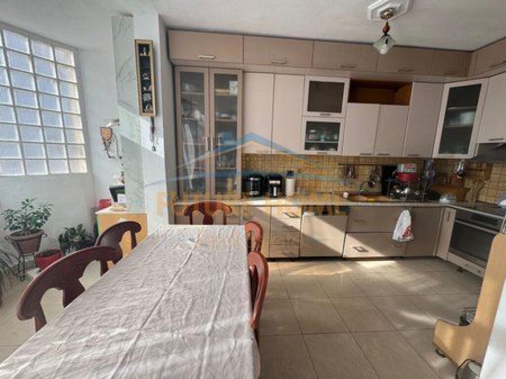 Shitet, Apartament 2+1+2, Kodra Diellit, Tiranë.