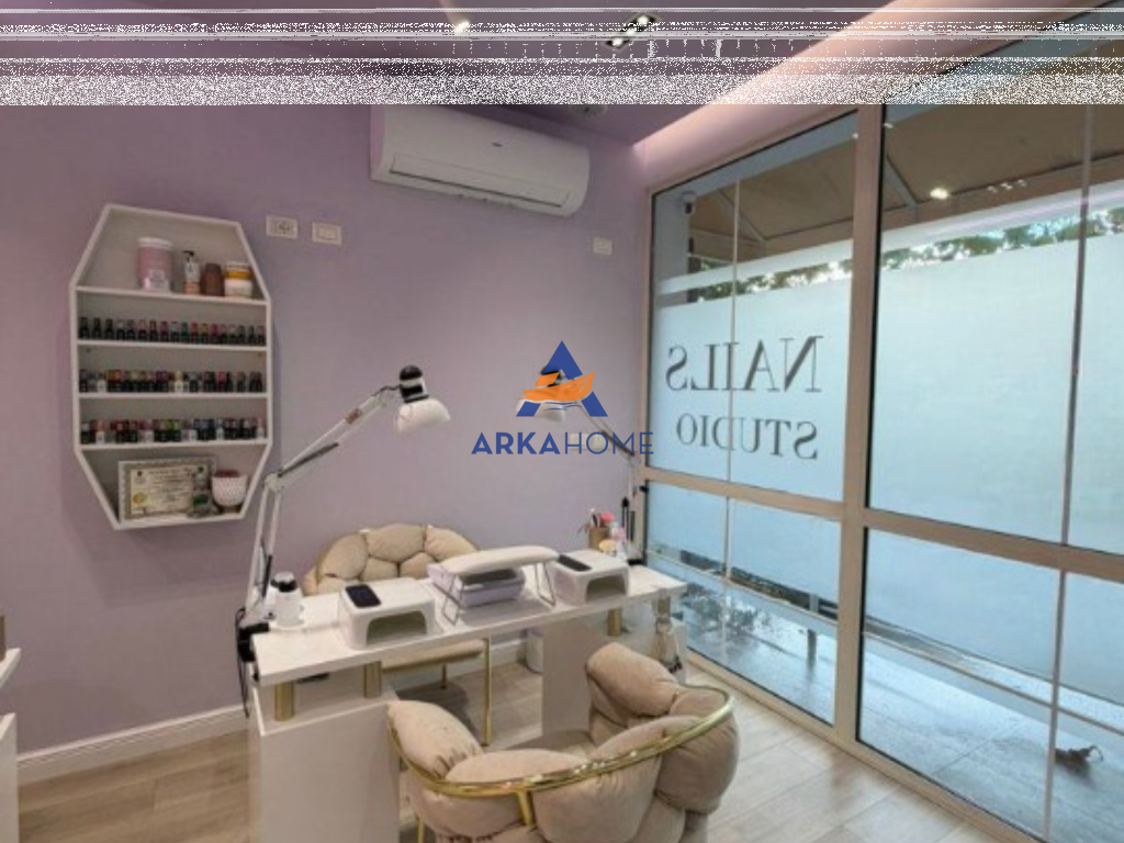 LOCALE COMMERCIALE IN AFFITTO 40M2 "LIQUIDO SECCO" 600 EURO