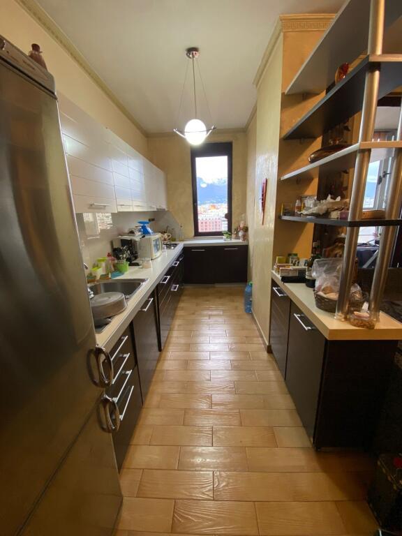Appartamento 2+1+2 bagni +2 balconi in affitto!