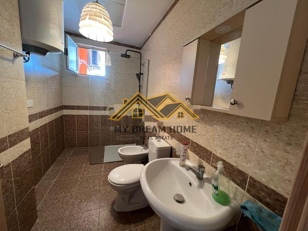 VENDESI APPARTAMENTO 1+1 CON CUCINA SEPARATA +VERANDA A PLEPA COMPLESSO ROTONDO !