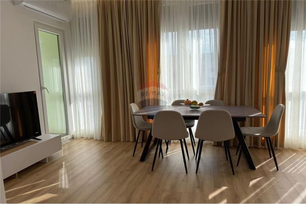 Apartament - Për Qira - Grand Park Rezidencë, Tiranë