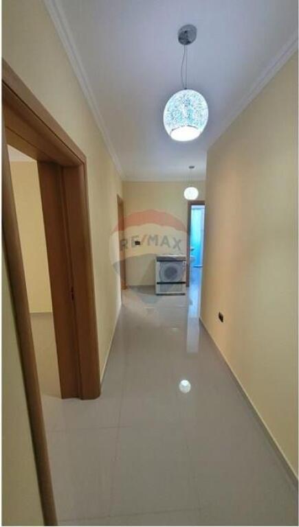 Apartament per qira 2+1 tek Materniteti i Ri