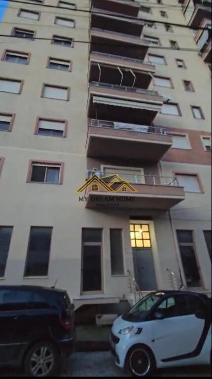 UNITÀ IN VENDITA, VICINO A PIAZZA PRANVERA DURRES