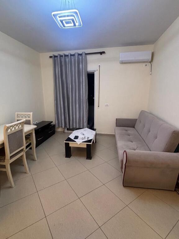 Apartament 1+1 me qira tek Spitali Amerikan 2!