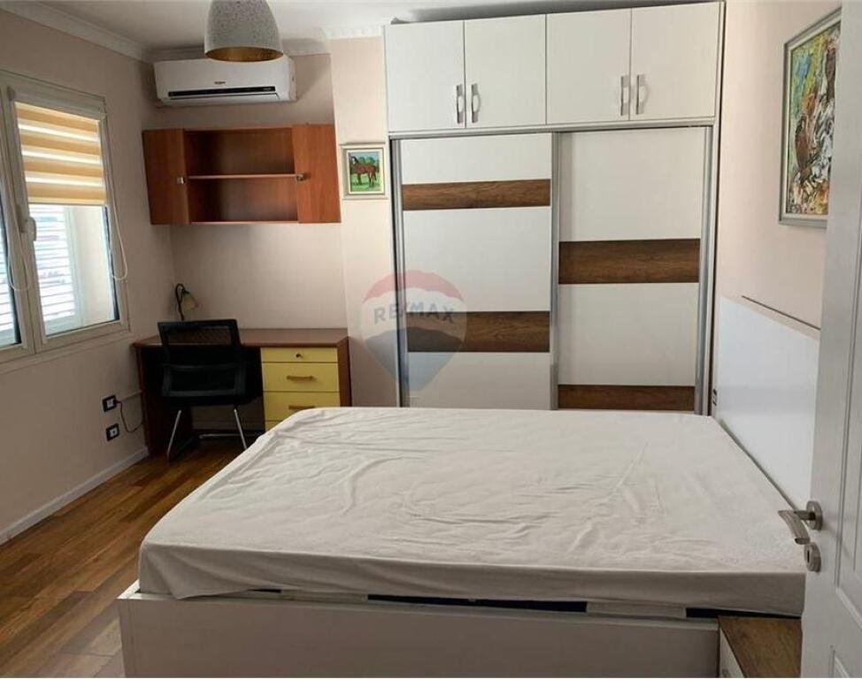 Apartament 1+1 tek rruga e elbasanit