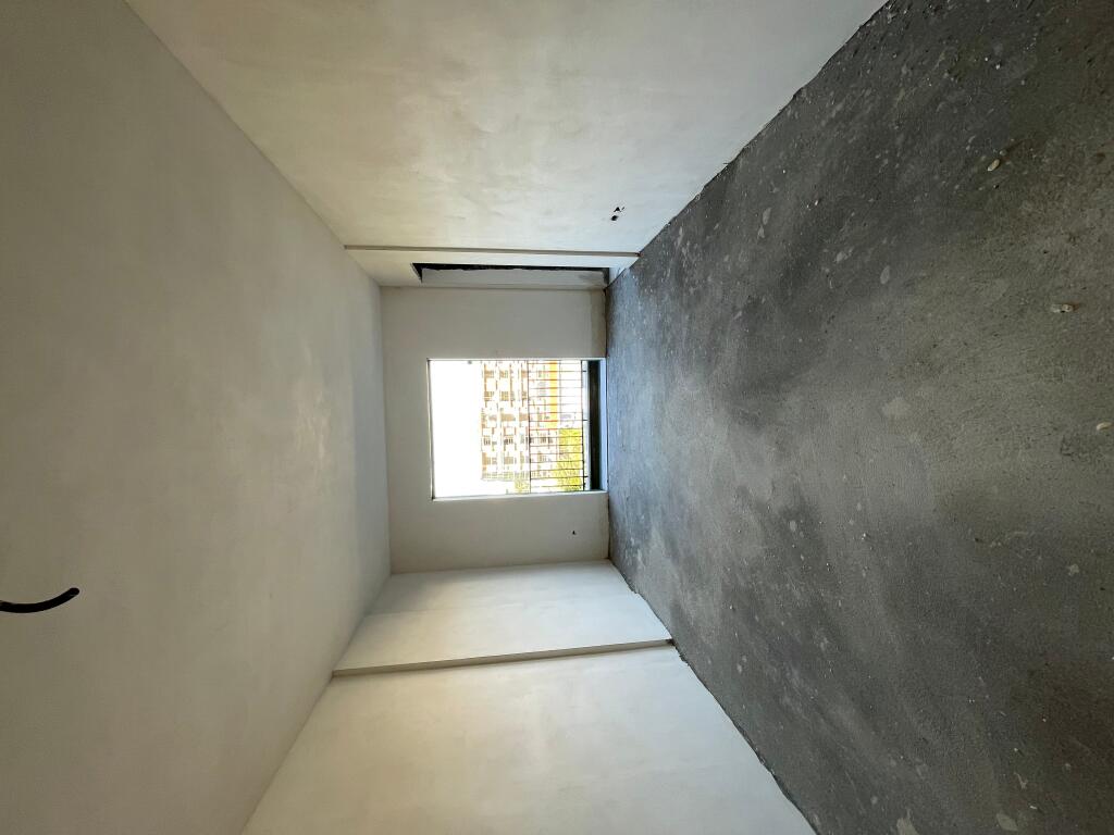 Vendesi in vendita 2+1+2 bagni più balcone