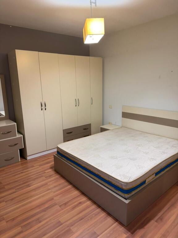 Apartament me qera 2+1 📍Rruga Kavajës (prane Condor Center)