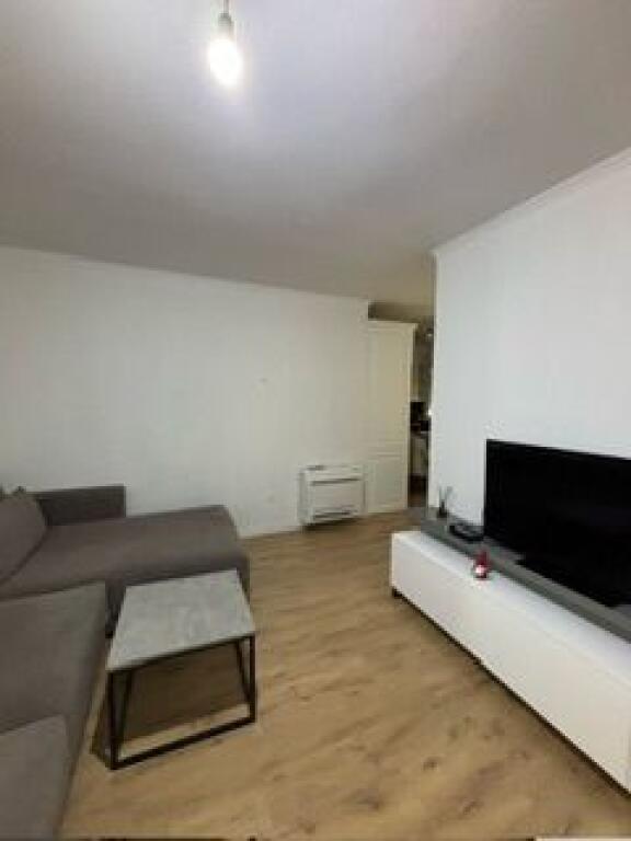Apartment in the center of the municipality 1+1 with 650€