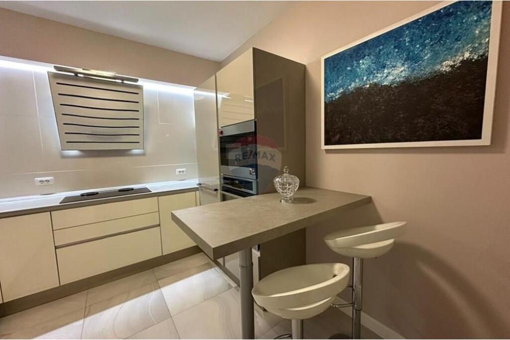 Apartment 3+1+3 for rent at Kodra e Diellit