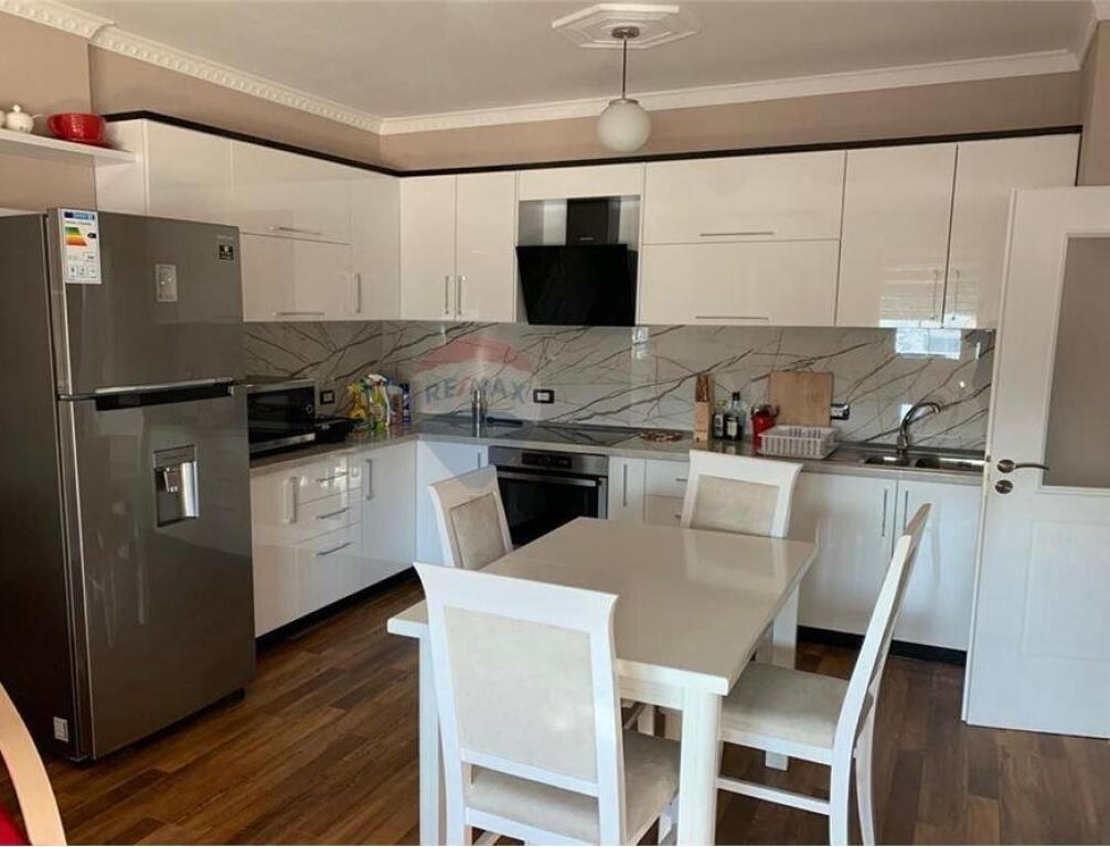 Apartament 1+1 tek rruga e elbasanit