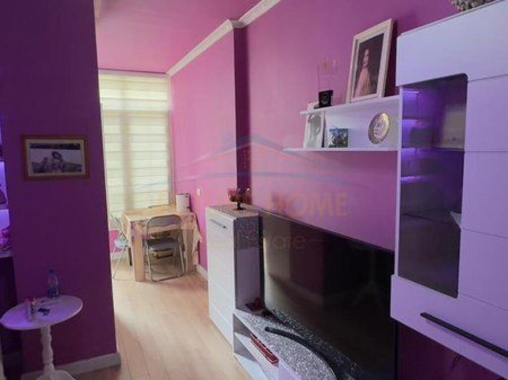 Shitet Apartament 1+1 Prane Eleonores, Kodra e Diellit, Tirane.