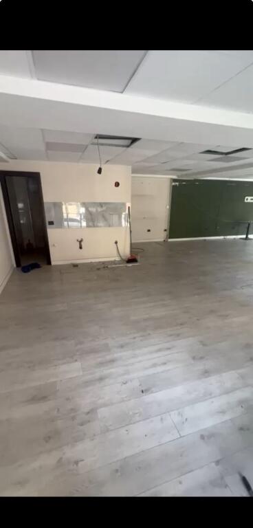 NEGOZIO IN AFFITTO 82 M2 VIA ELBASAN 1.500 EURO