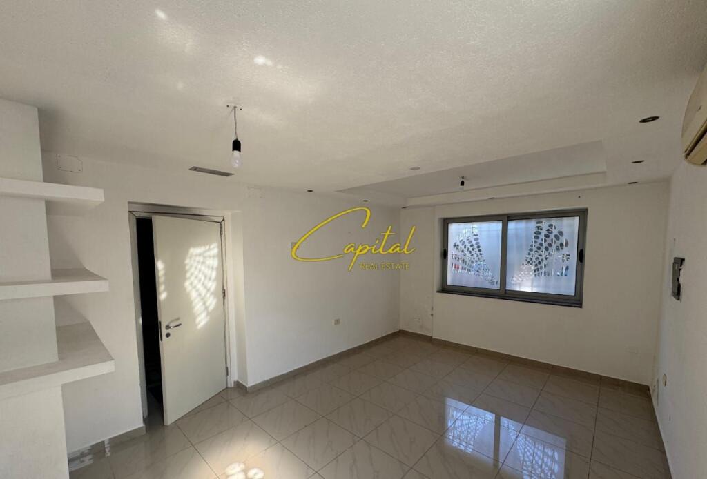 OFFICE FOR RENT 100 M2 MINE PEZA ROAD 800 EURO