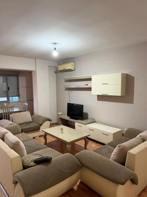 Apartament me qera 2+1 📍Rruga Kavajës (prane Condor Center)