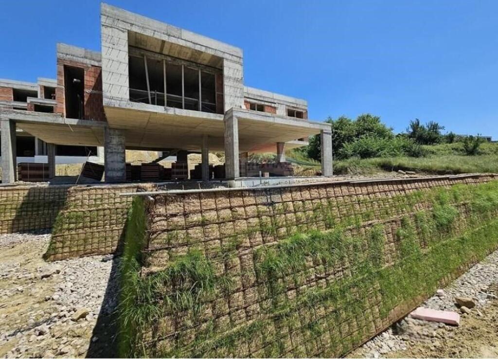 Villa - For Sale - Farka Lake, Tirana (ID: 530181081-321)