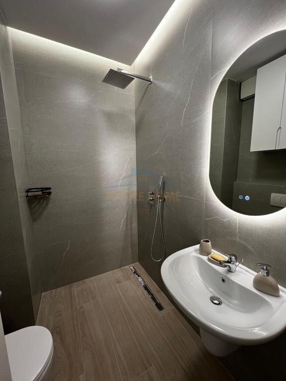 Qera, Apartament 2+1+2, Pazar i Ri