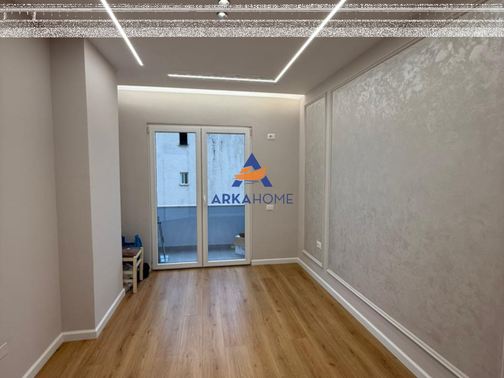 VENDESI APPARTAMENTO 1+1+BALCONE "DI FRONTE VILLA L, NUOVA ANELLO" 110.000 EURO