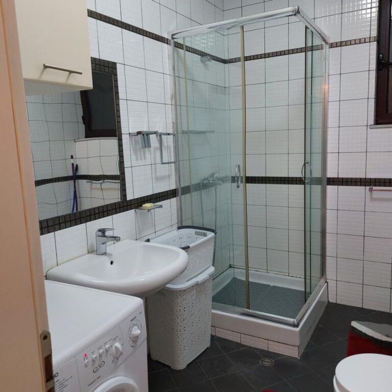 2+1, arredato al complesso panorama stazione ferroviaria, prezzo 600 euro