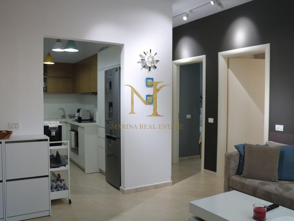 VENDESI APPARTAMENTO 2+1 CON CORTILE LURA 3 BAIA DI LALZ +CORTILE