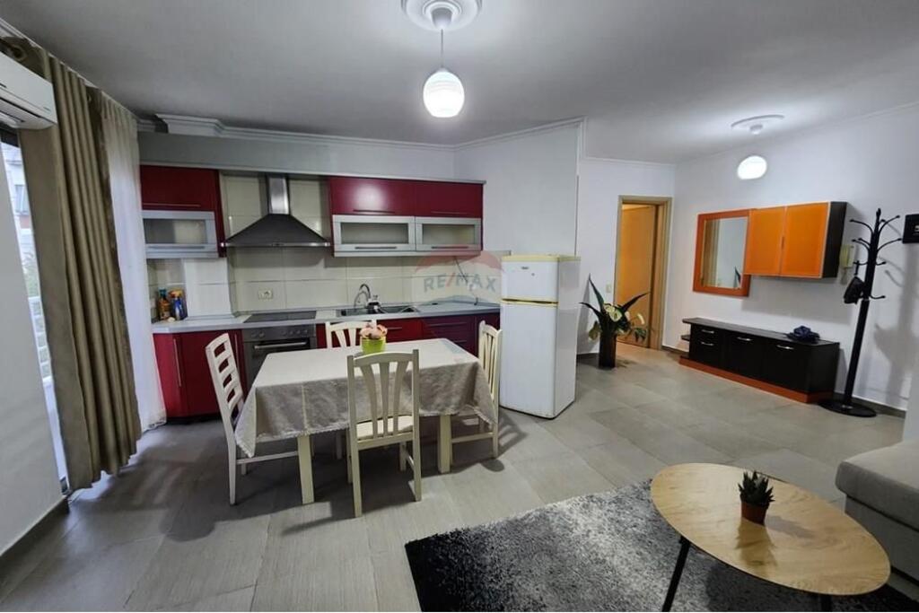 Apartment for rent 2+1 at the Commune of Paris 600 euros