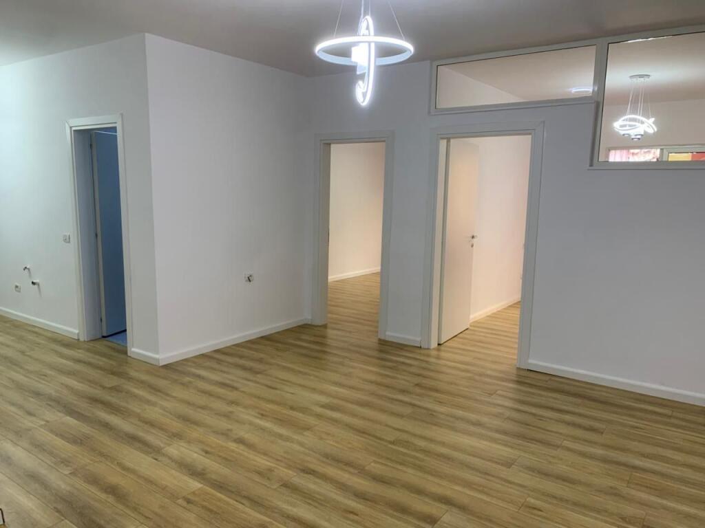 Apartament 2+1, Blv Astir!