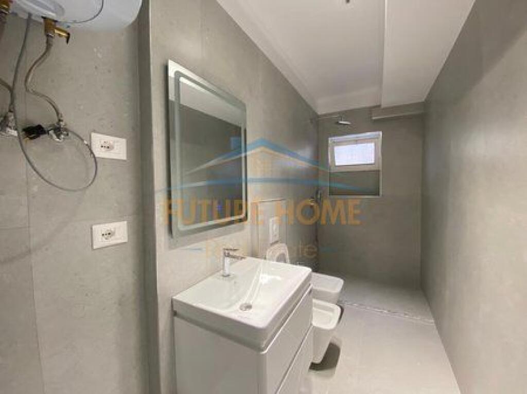 Shitet, Apartament 1+1, Rruga Kongresi i Manastirit