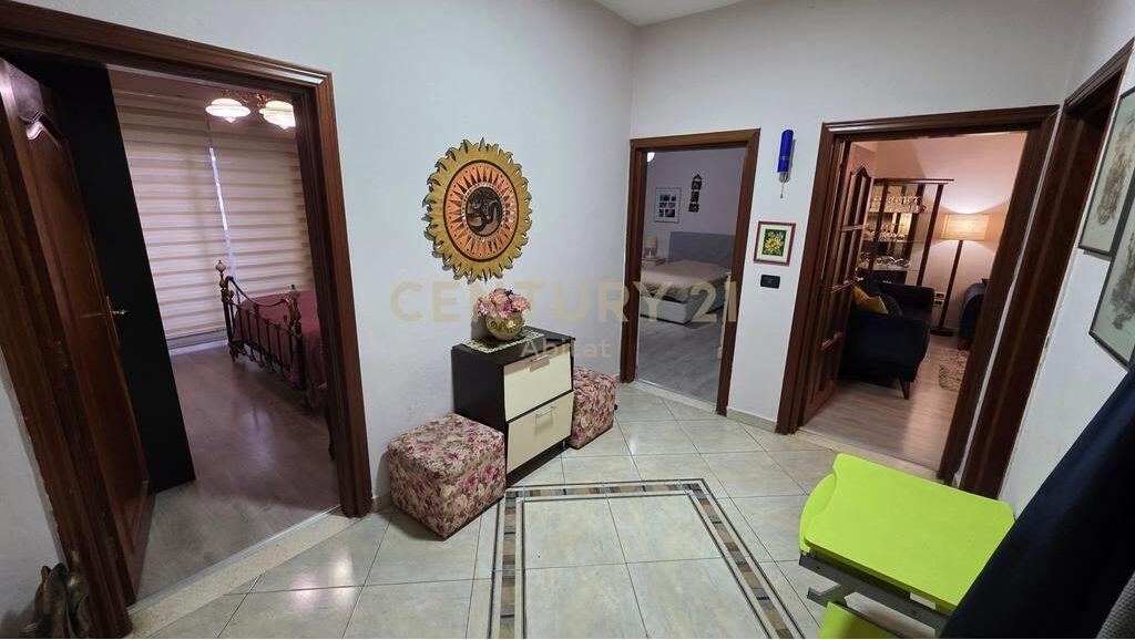 Appartamento 2+1+2 balconi in vendita in Vasil Shanto 230.000 €