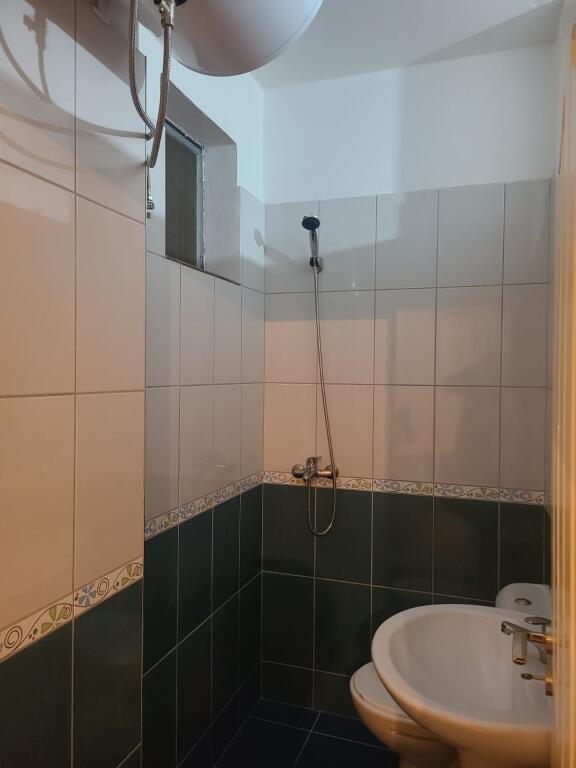 VENDESI APPARTAMENTO 2+1+2 YZBERISHT 160.000 EURO