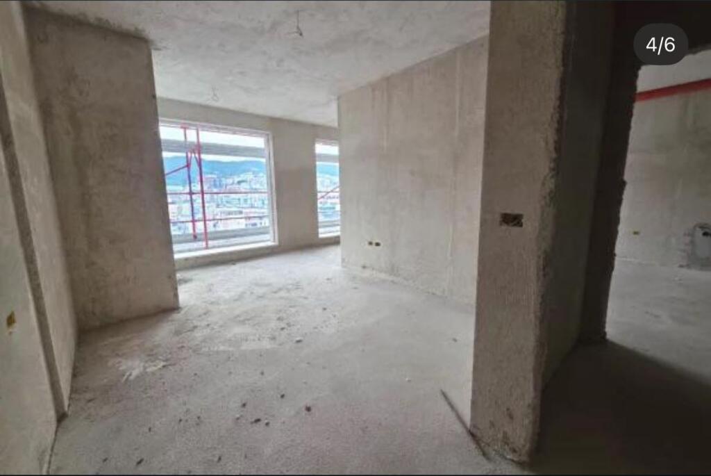 Shitet Apartament 1+1 te Rezidenca White Tower, Komuna Parisit!
