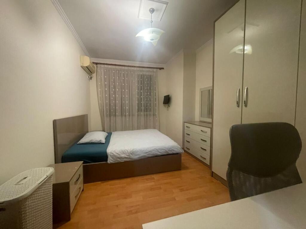 ✅️Jepet me Qira Apartament 1+1 prane Ish Ekspozites afer me Vasil Shanton
