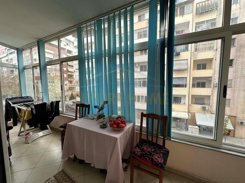 Apartment 2+1 for Sale, Unaza e Re