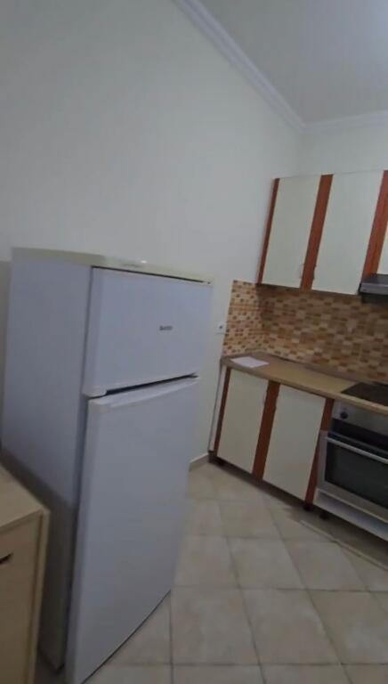 Apartament 2+1 me qera Komuna e Parisit